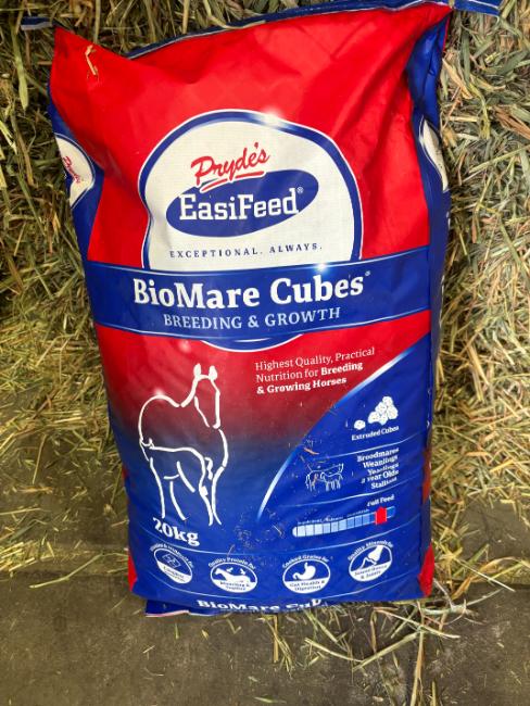 Pryde's EasiFeed BioMare Cubes